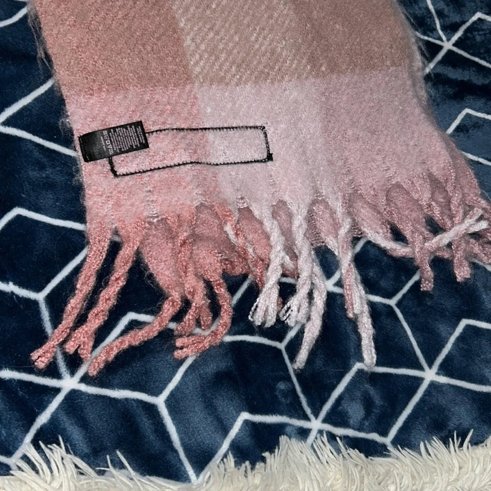Victoria Secret Warm Long Scarf - Picture 3 of 10